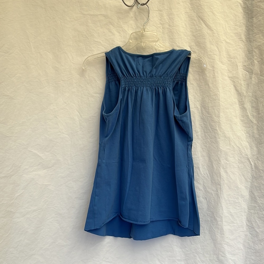 Michael Kors Royal Blue Sleeveless Top. Size L. Elastic on top and back. - Picture 7 of 14